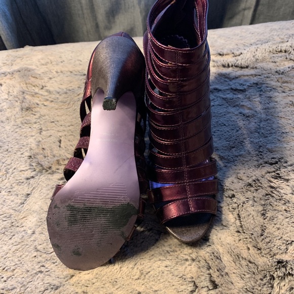 Eggplant strap style ankle boot/heels - Picture 2 of 2
